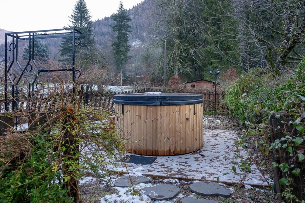 La Maison Des Jolicoeurs Saint-Christophe-sur-Guiers Kültér fotó