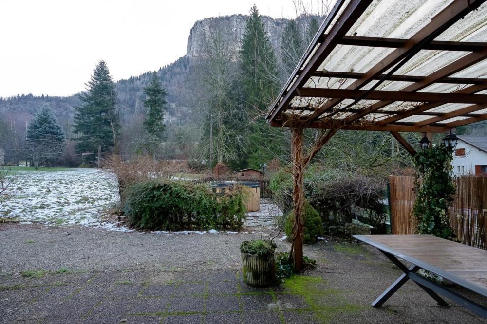 La Maison Des Jolicoeurs Saint-Christophe-sur-Guiers Kültér fotó